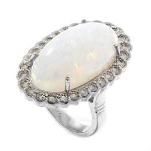 Inel din aur cu opal și diamante Inel din aur cu opal și diamante