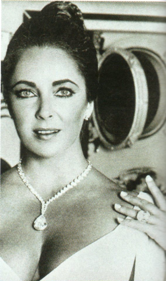 Elizabeth Taylor si diamantul Taylor-Burton